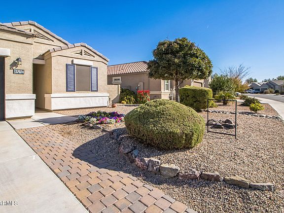 3rd image of 37074 W MADDALONI Avenue