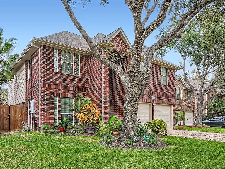 3810 Breaker Ct — Photo 2