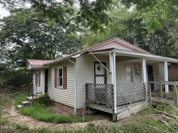 379 Ap Carter Hwy, Hiltons, VA 24258