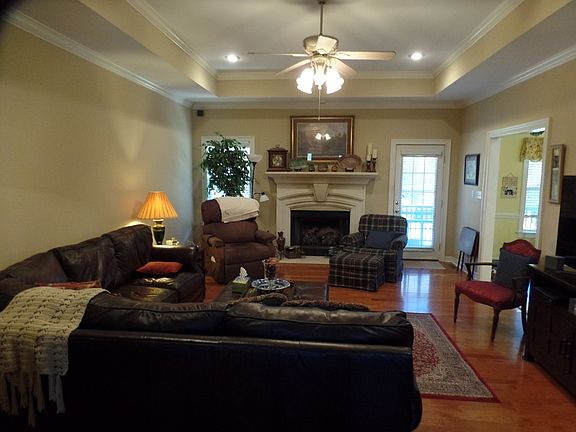 4th image of 534 Oak Hill Ln