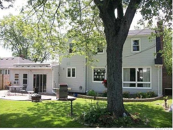 2nd image of 154 Pinewoods Ave