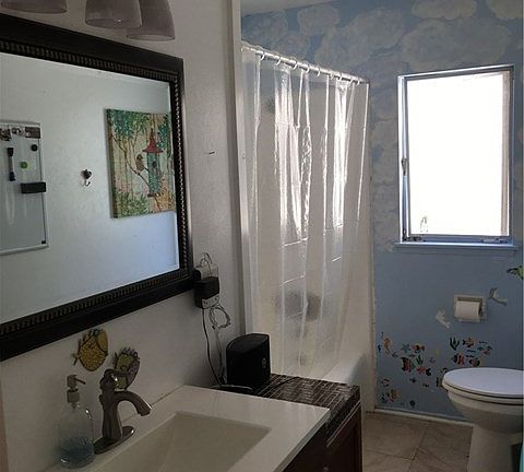 Spacious bath.