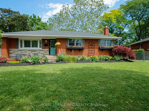 24 Juliana Cres, Saint Catharines, ON L2N 4B4