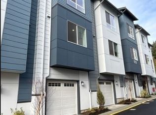 8315 NE 176th Ct #105, Kenmore, WA 98028