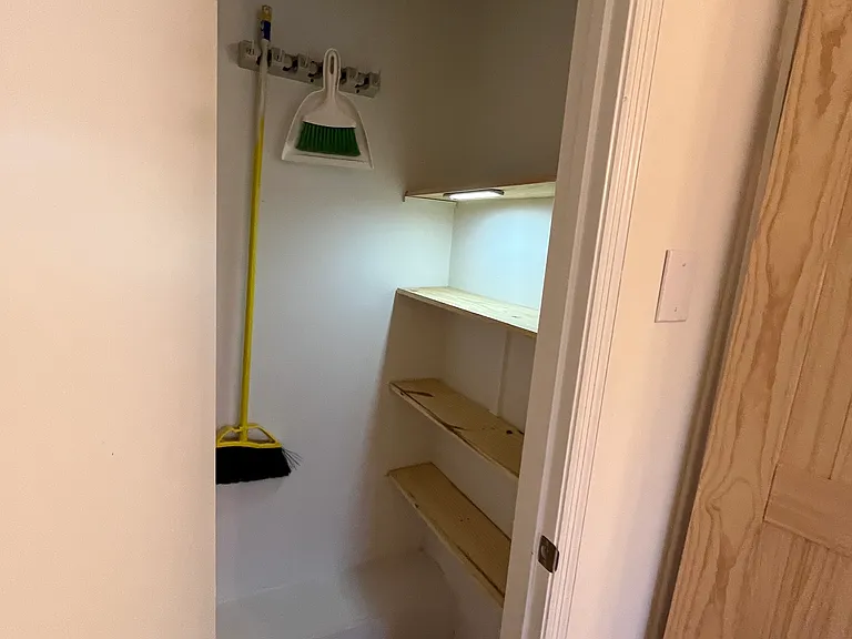 723 Poplar St — Photo 12