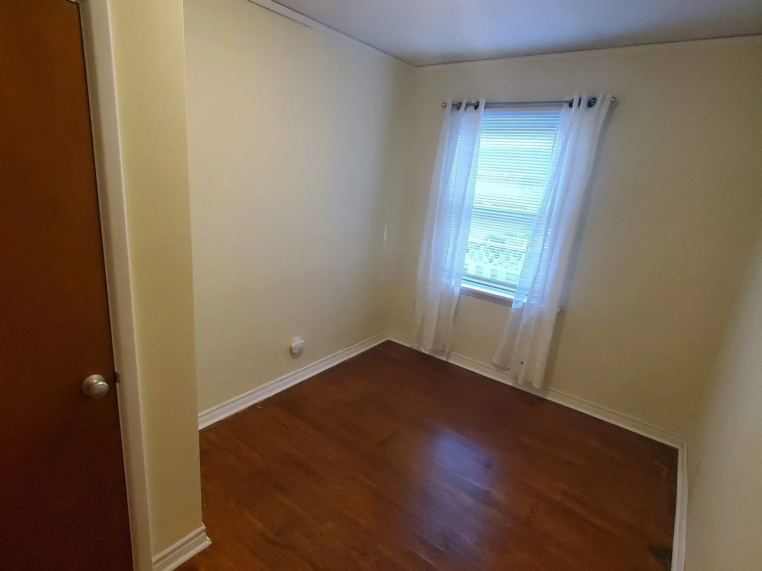 3 bed, $2,500 — Photo 3