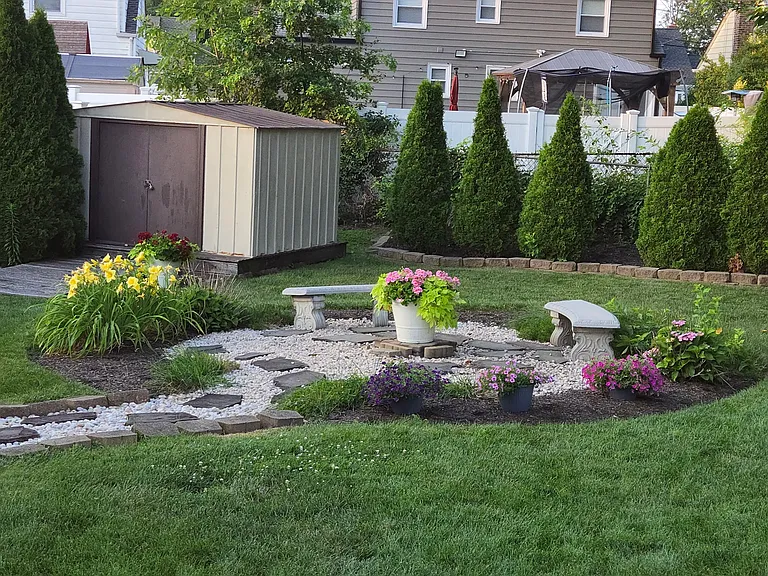 827 Savitt Pl — Photo 25