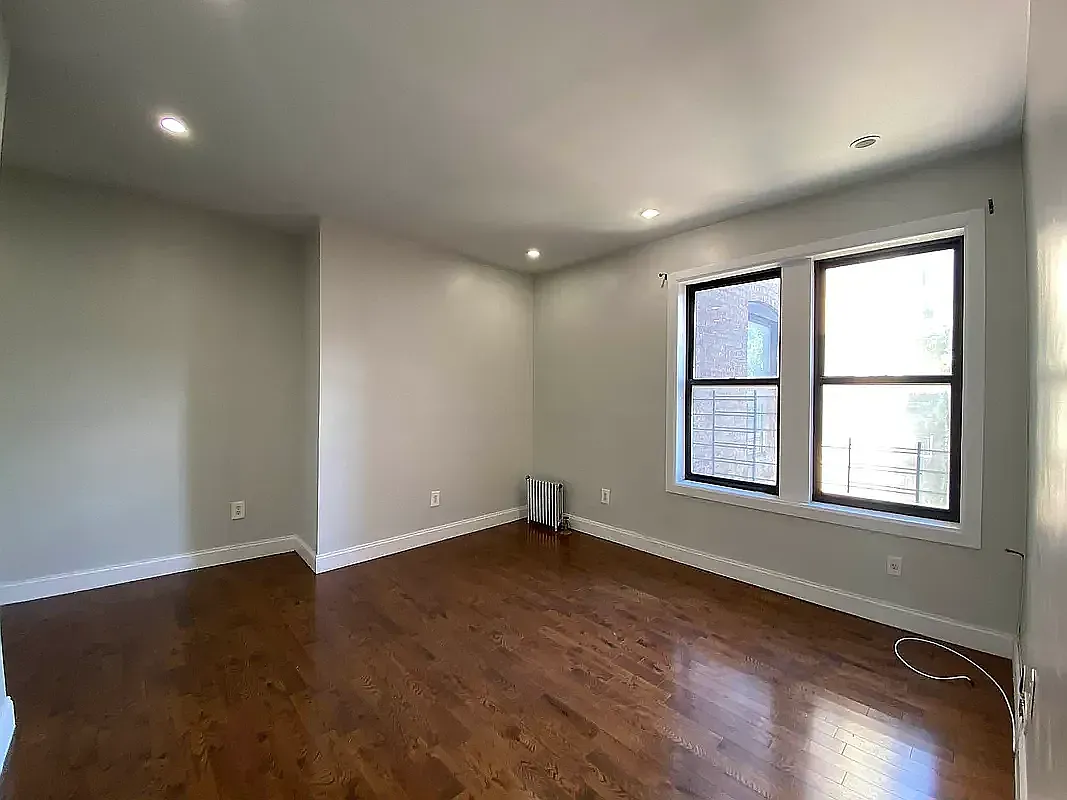 530 Isham Street — Photo 4