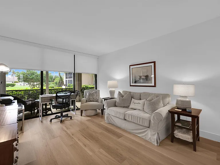 10 SE Turtle Creek Dr #B — Photo 24