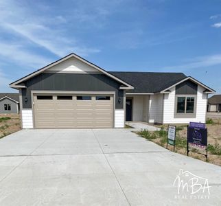 1316 Broce Bnd, Dodge City, KS, 67801