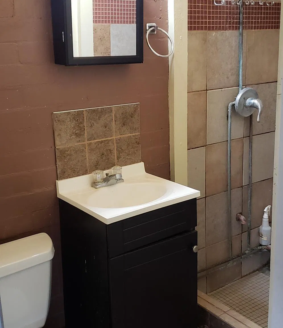 411 Wynona Street — Photo 4