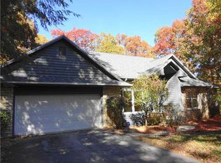 4340 Beaver Holw SE, Cedar Rapids, IA 52403