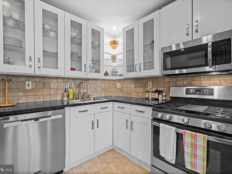 3301 Dent Pl NW — Photo 16