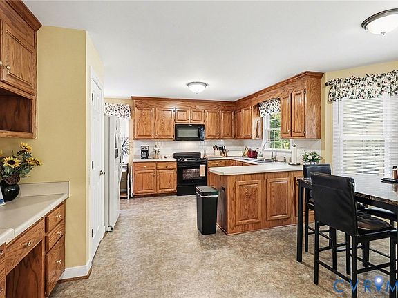 2nd image of 16406 Inchcape Rd