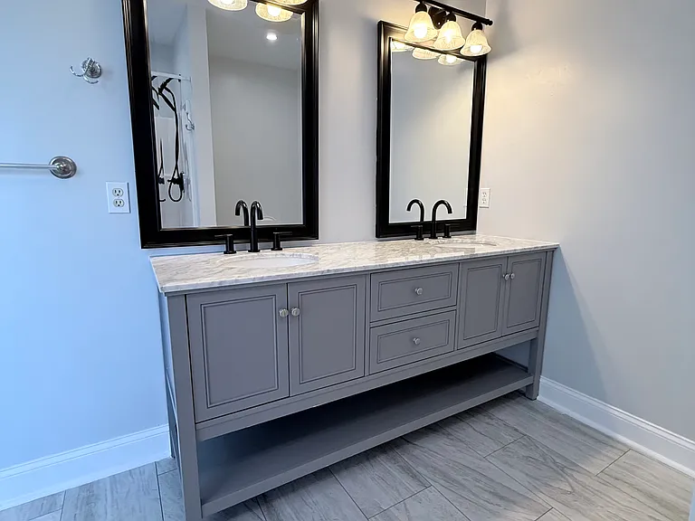 Beautifully renovated primary bathroom! Double vanity