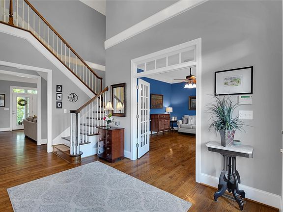 4th image of 140 Parkside Dr