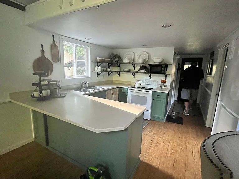 372 Sacheen Terrace Dr — Photo 4