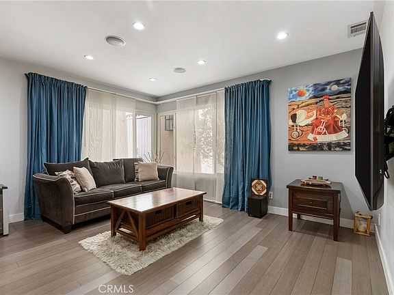 4th image of 21 7th Pl APT 510