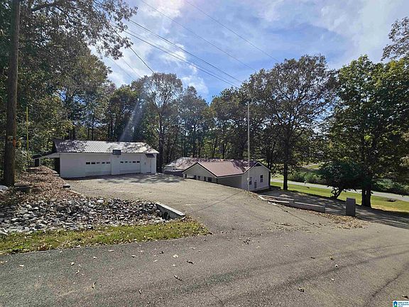 3rd image of 301 Westwood Dr
