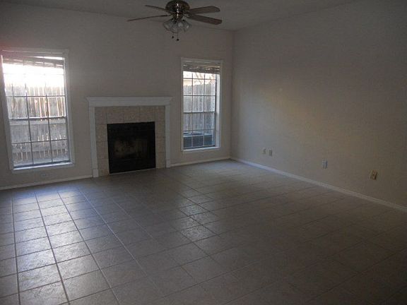 5th image of 17493 Red Oak Dr