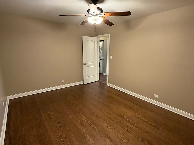 2316 W Arthur Ave #2 — Photo 9