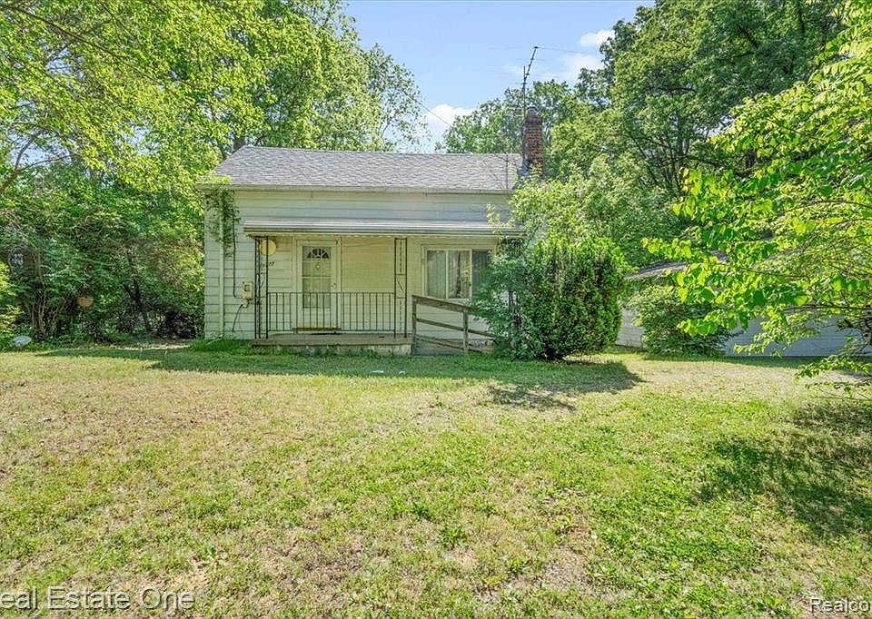 19777 Gudith Rd, Brownstown, MI 48183 Zillow