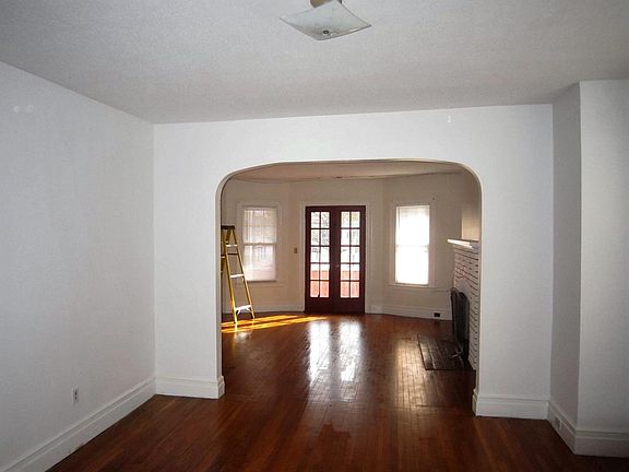 3rd image of 404 Central Ave Floor 1