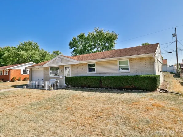 210 Zimmerman St, New Carlisle, OH 45344