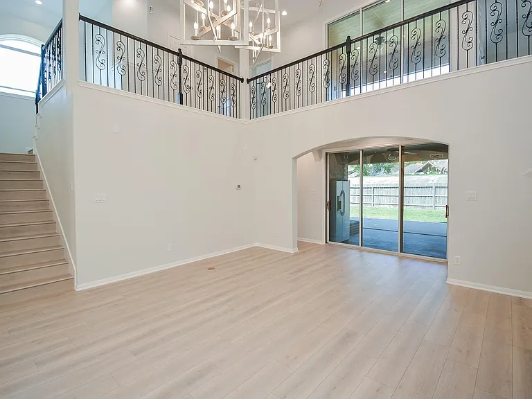 6403 Edinburgh Ct — Photo 17