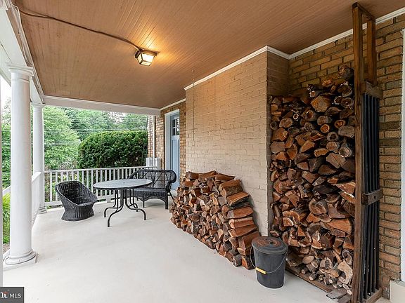 4th image of this home
