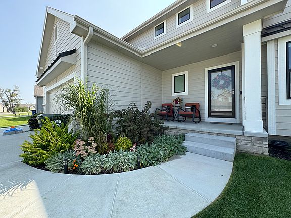 3rd image of 5303 Helwig Ave