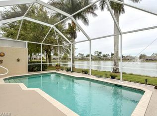 5811 Greenwood Cir, Naples, FL 34112
