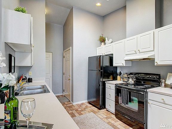 3rd image of 16410 36th Ave W APT D302