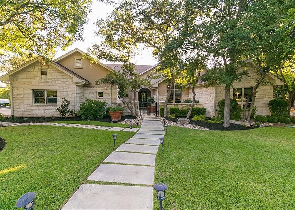 1st image of 30805 Berry Creek Dr