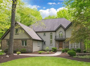 17345 Bittersweet Trl, Chagrin Falls, OH 44023