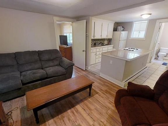 4th image of 530 N 5th Ave APT A