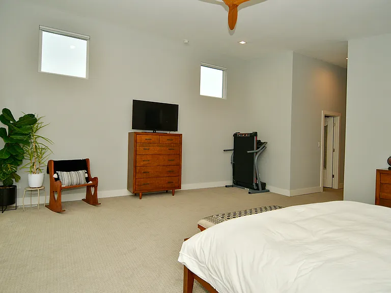 1426 Olive St — Photo 38
