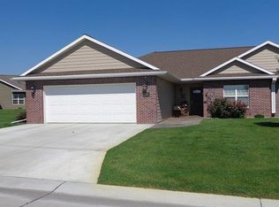 1904 The North Bridge Ln, Lexington, NE 68850
