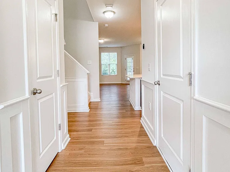 6027 Beale Loop — Photo 3