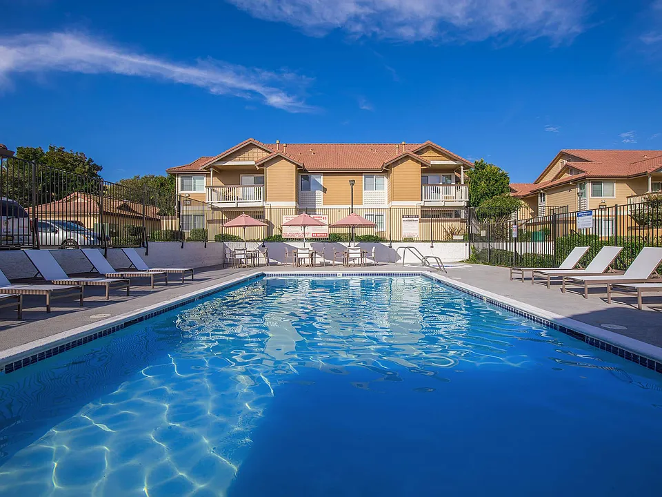 Woodland Hills Apartments