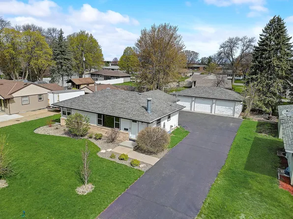 711 Marigold Ter NE, Fridley, MN 55432