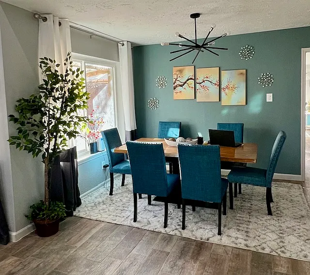 4 bed, 2521 sqft, $6,800 — Photo 2