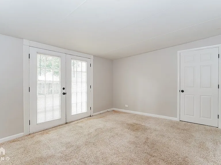 245 Saint Christopher Ln — Photo 16