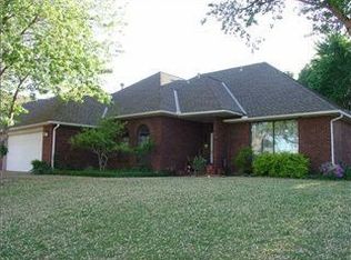 19717 Harness Ct, Edmond, OK 73012