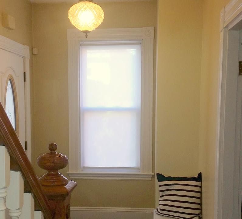 Front entrance Pic#1