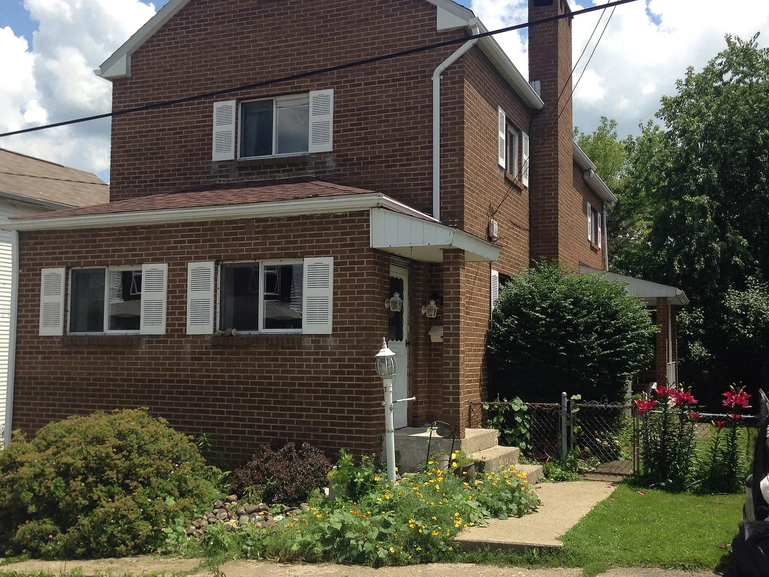 623 Garfield Ave photo 1