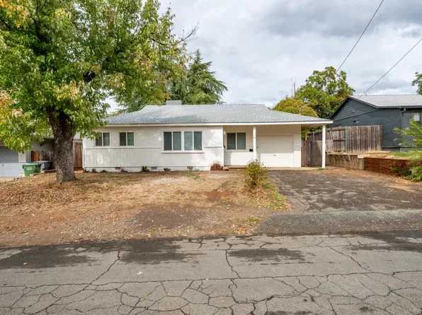 1105 Layton Rd, Redding, CA 96002