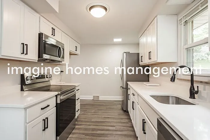 4 bed, 2.0 bath, 1152 sqft, $1,895 — Photo 4