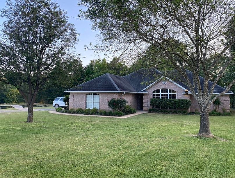 1st image of 1395 B K Pickering Dr