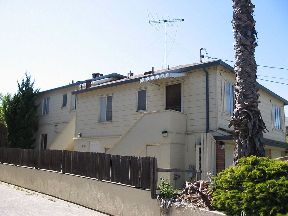 Building Photo 3